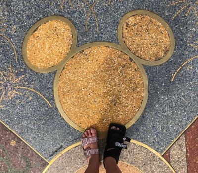 פארק השעשועים שפתר את בעיית 20,000 השלבים: כיצד סריקת AI רגליים ומדרסים מודפסים בתלת מימד יכולים ...